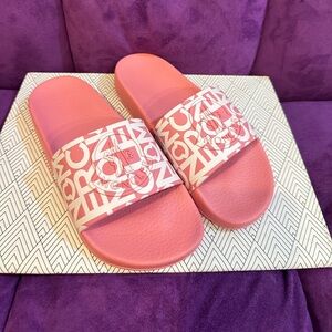 Moncler Slide. Size 37. Brandnew